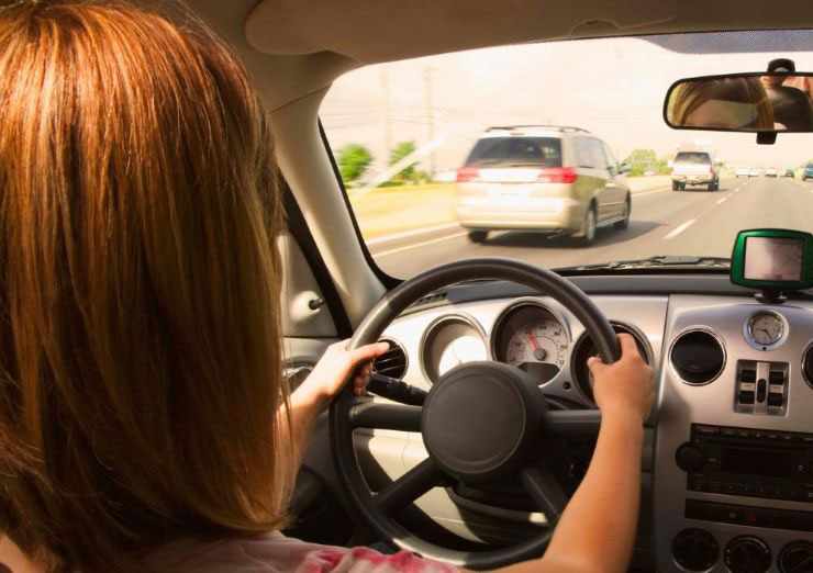 10 Essential Tips for Learning to Drive in the UK