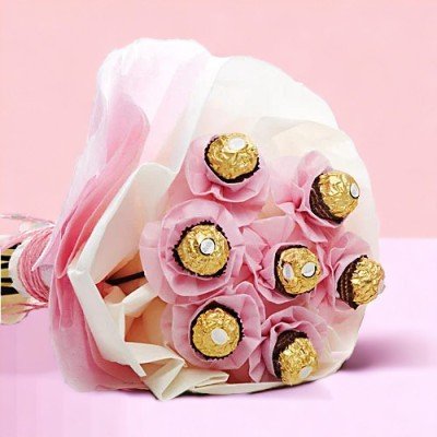 Buy Ferrero Rocher Online | Ferrero Rocher Flower Bouquet - OyeGifts