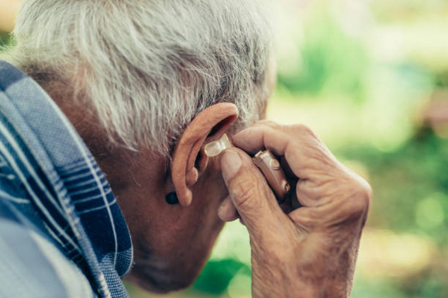 Which Hearing Aid Is Best in India for Old Age?