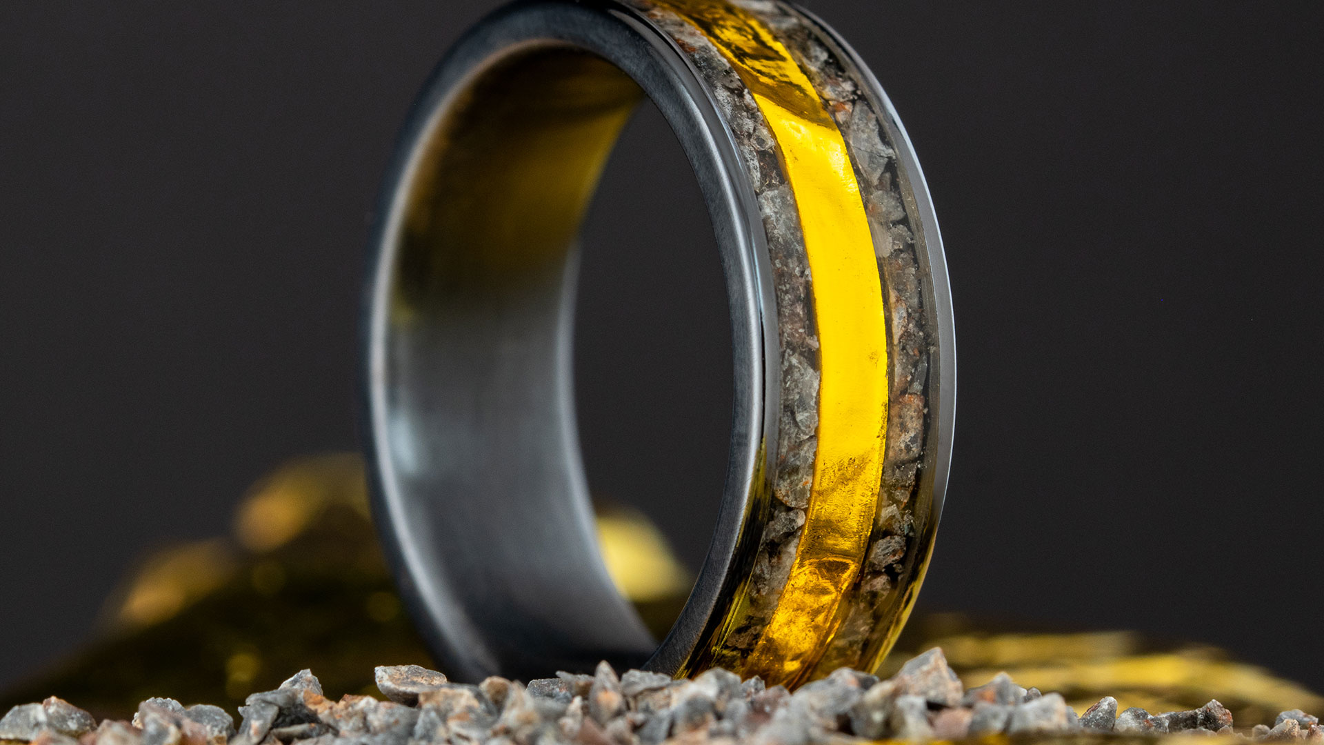 Here's The Engagement Ring Made from Apollo 11 and Lunar Meteorite - Orbital Today