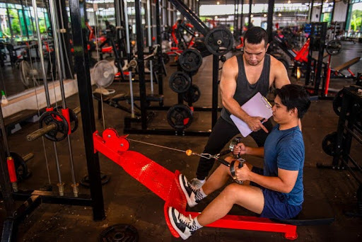 Hire the Best Personal Trainer in Singapore