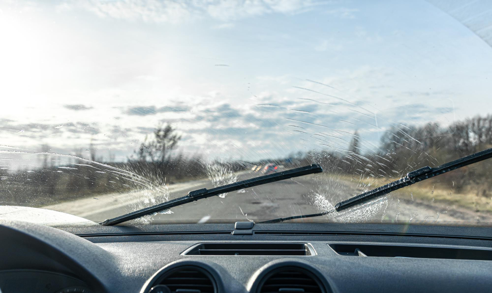 Way to Handle Windshield Damage After a Natural Disaster