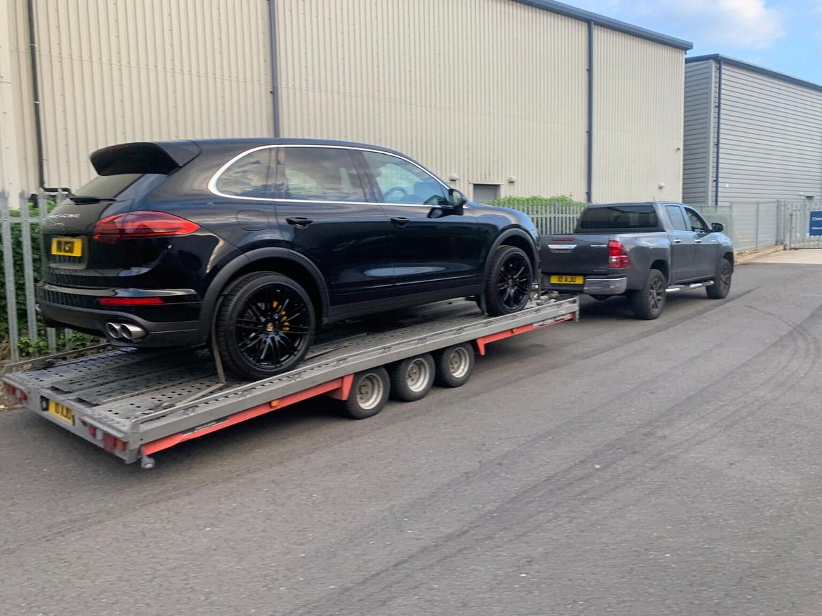 Benefits of Jump Start, Towing Trucks, and Flatbed Towing in Luton and Milton Keynes | by a2btow | Apr, 2025 | Medium