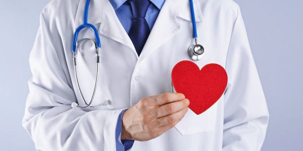 Cardiologist vs Cardiac Surgeon: Understanding the Difference by Top Heart Specialist in Greater Noida