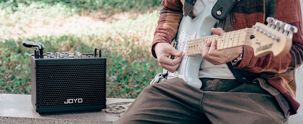 Amp Up Your Playing Skills: Guitar Amplifier Buying Guide – Into The Wild