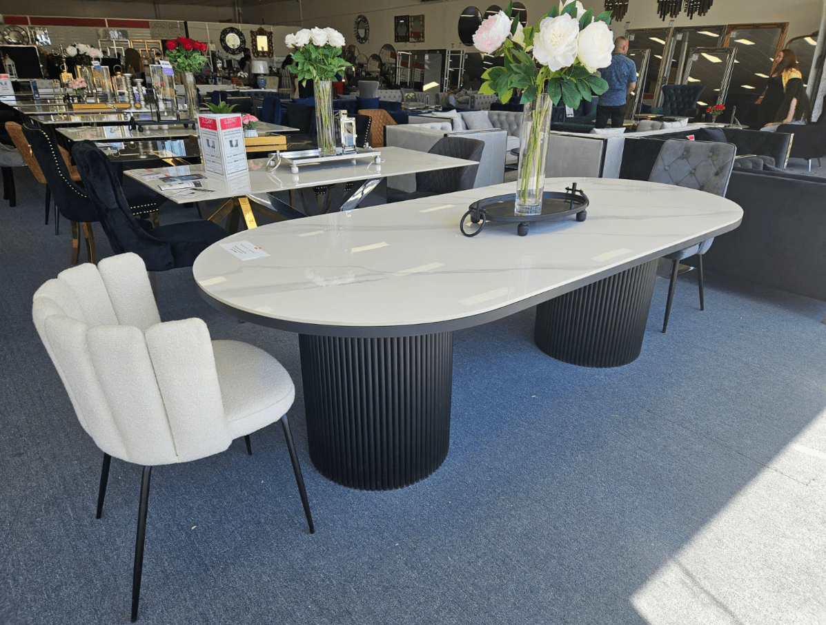 Why Your Home Deserves an Oval Dining Table - guest-post.org