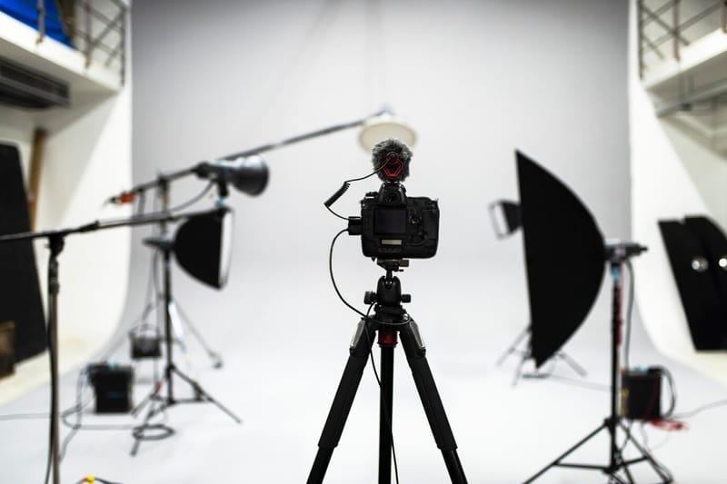 How a Good Headshot Can Seriously Change How People See You Online - Jonny Donovan Photography