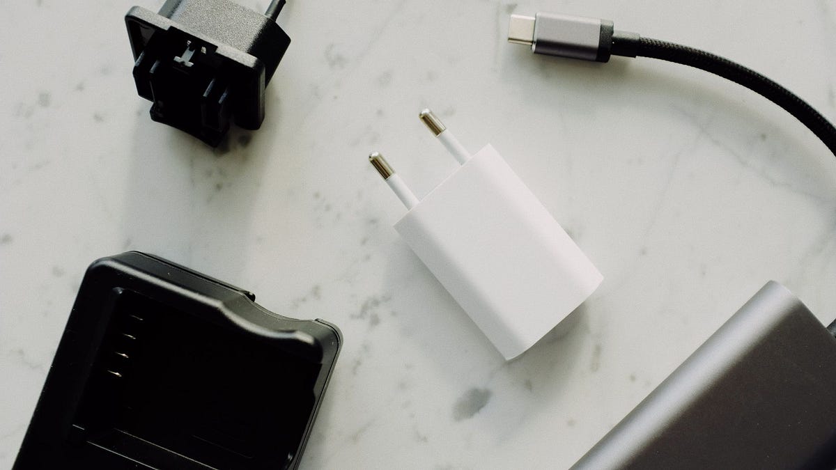 The Essential Guide to Fast Charger Cables: Powering Your Devices the Smarter Way | by Satya Market | May, 2025 | Medium