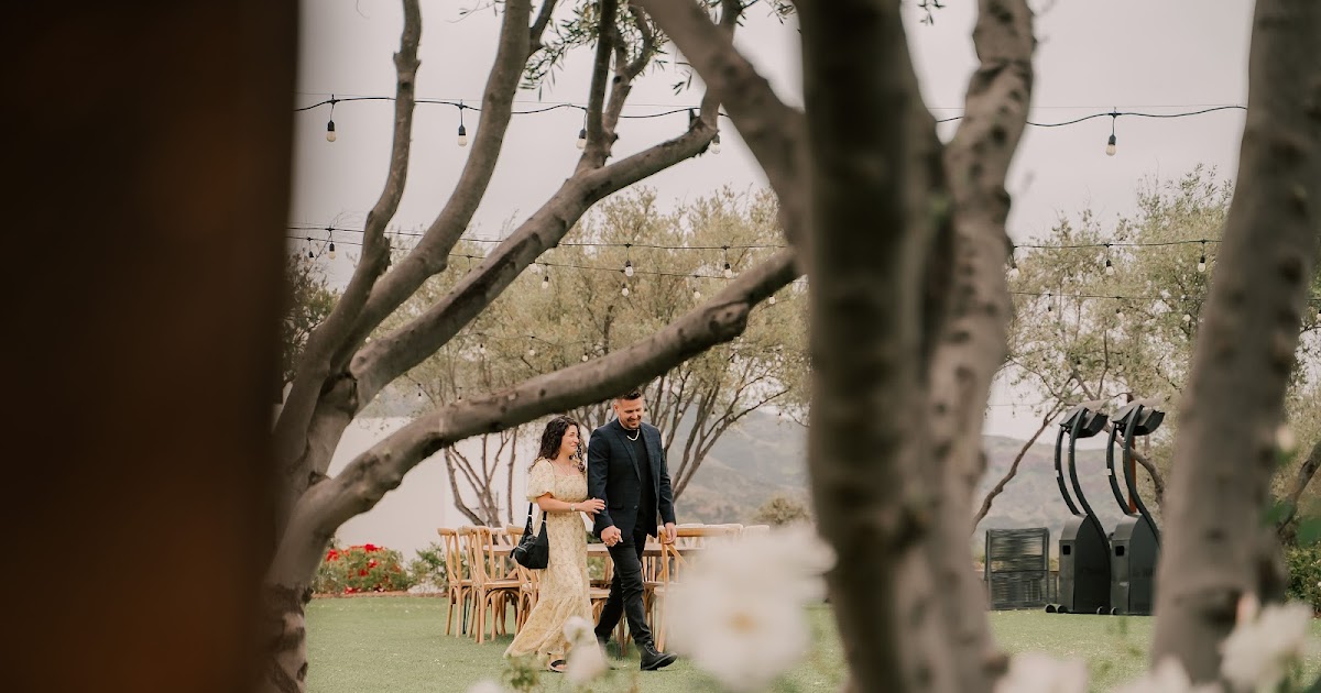 Intimate & Artistic Joshua Tree Wedding Photos You'll Love