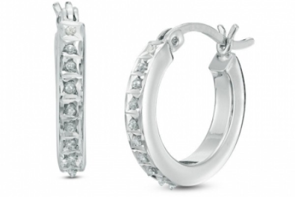 Silver Earrings: A Simple Guide to Everyday Style and Comfort