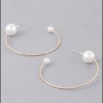 Trendy Womens Earrings Profile Picture