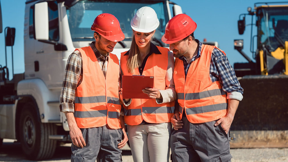 What Makes Contract Train Dispatching the Smartest Choice for Railroad Dispatcher Services Today?