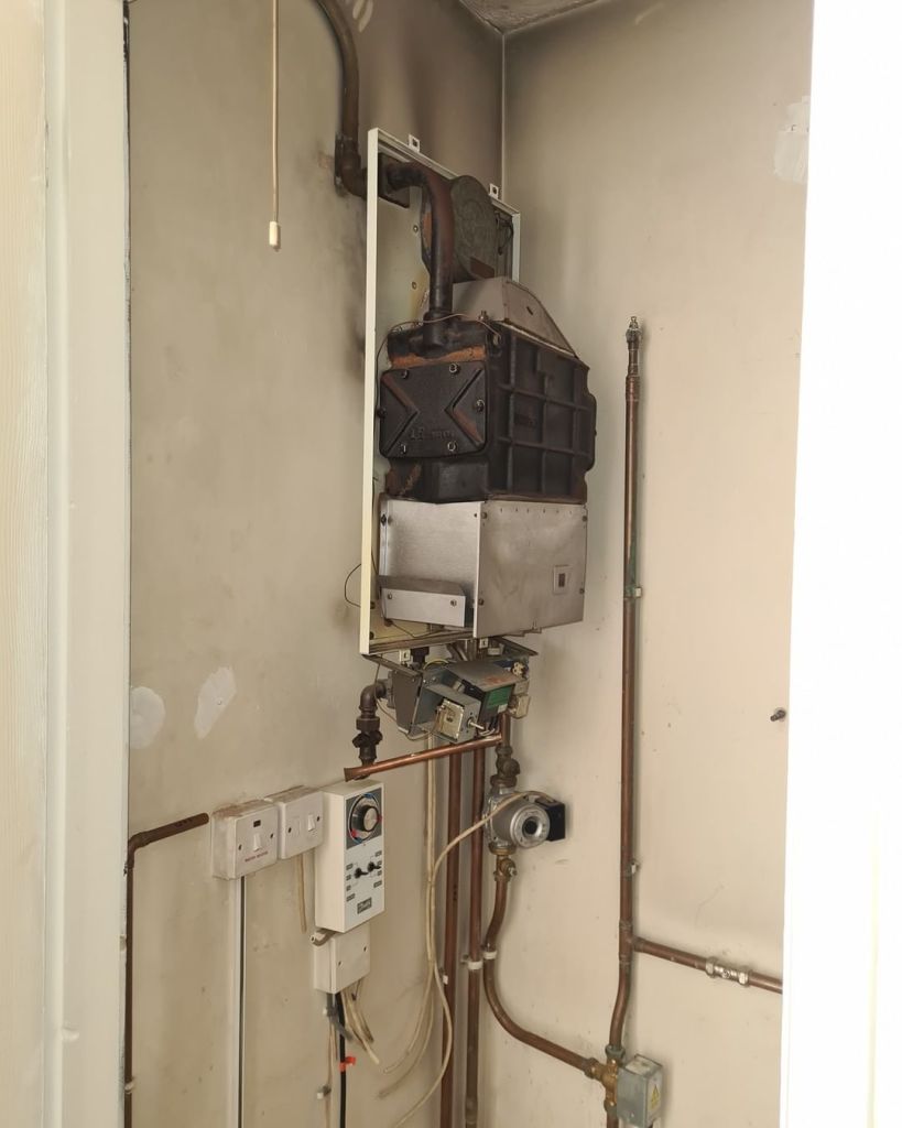 Expert Home Plumbing Services & Water Leak Repair Services
