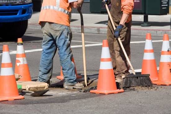 DIY vs. Professional Concrete Crack Repair: What’s Suitable – LINEMARKING PLUS