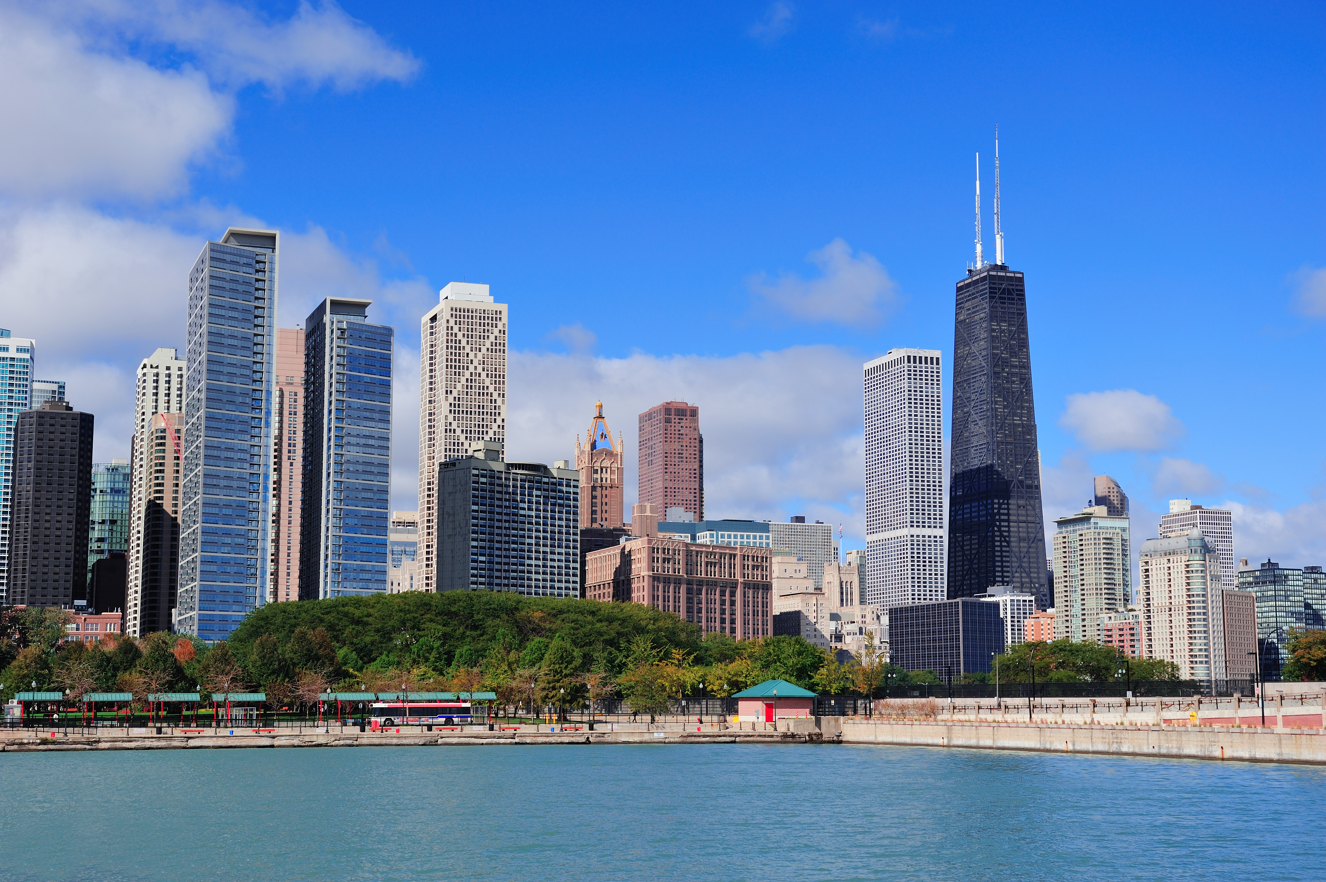 Labor Day Flight Deals 2025 | Last-Minute Getaways - AvigoFly