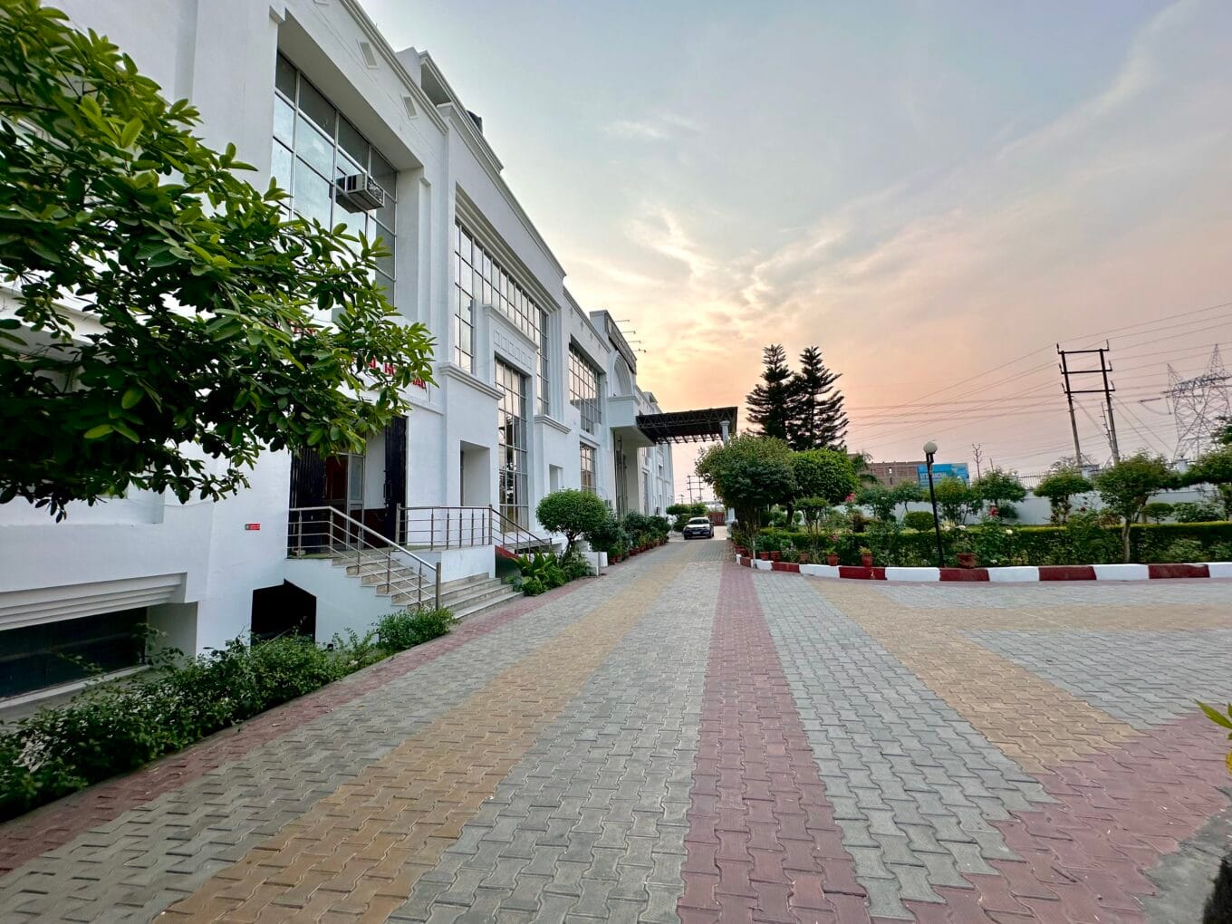 Uttaranchal Hospital | Best Dental Hospital Dehradun Uttarakhand