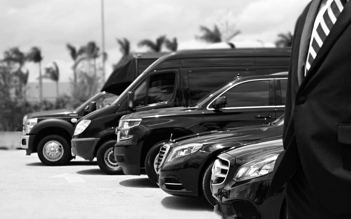 SXSW Limo Service in Austin With Reliable and Stylish Party Rides | by Royal Limosco | Sep, 2025 | Medium