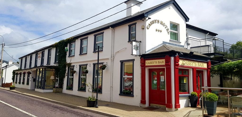 How to Find the Best Beara Peninsula Accommodation for First-Time Visitors?