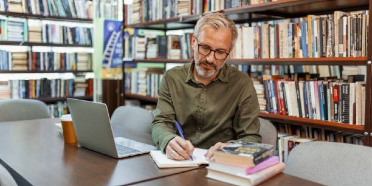 Biography Writing Services: Preserving Your Life’s Story