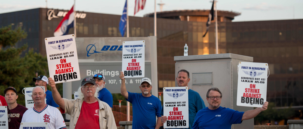Boeing to Replace Striking Workers as St. Louis