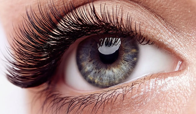 The Best Fake Eyelashes That Look Real — Naturally Stunning