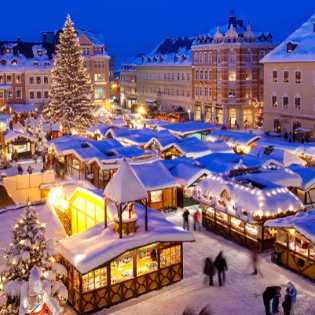 Luxury Trains Through Europe’s Christmas Markets | Festive Rail Journeys