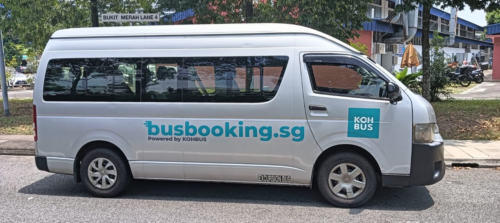 Hire 13 Seater Mini Bus at Best Rates | Minibus Singapore