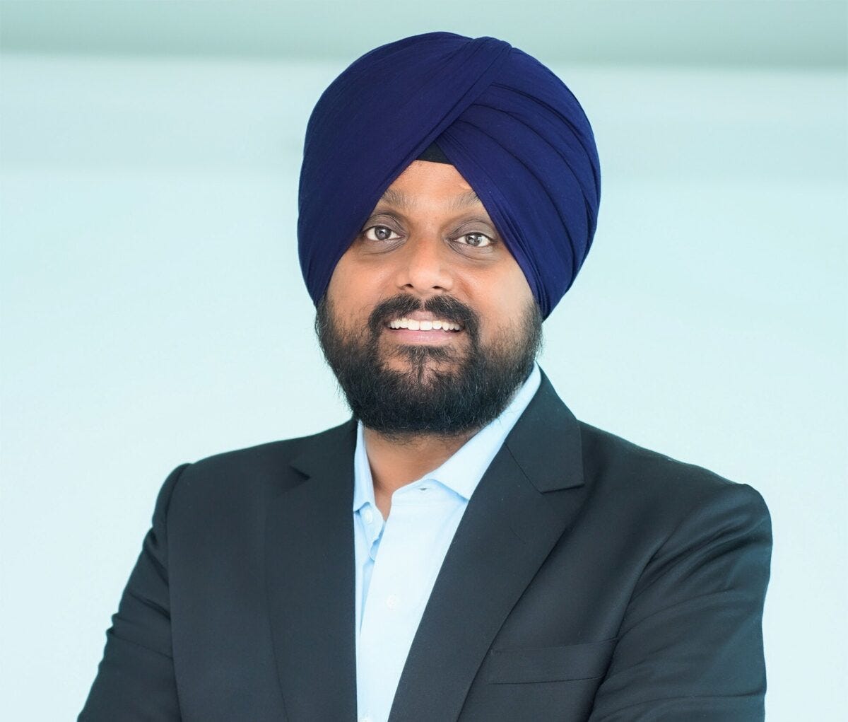 The Power of Words: How Entrepreneur and Motivational Speaker Change Lives | by Simarpreet Singh | Nov, 2025 | Medium