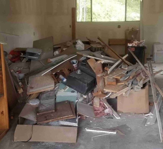 Keep Your Space Clutter-Free with Professional Residential Junk Removal Services