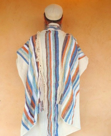 Guide to Tallit Fabrics: Wool, Silk, and Modern Materials - Rutherford Voice