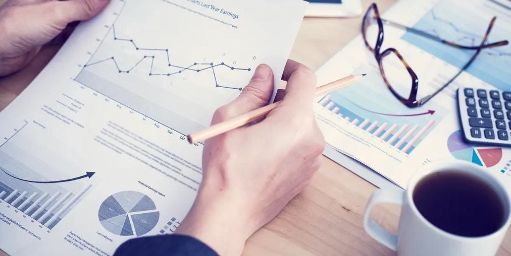 When to Hire a Professional Bookkeeper: A Guide for Growing Small Businesses | by NorthStar Digital LLC | Nov, 2025 | Medium