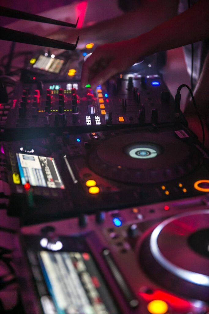 Stilvolle Unterhaltung für jeden Anlass – Wedding DJ Munich Eventpakete – Wedding DJ Munich