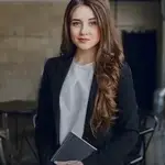 Alina Khan Profile Picture