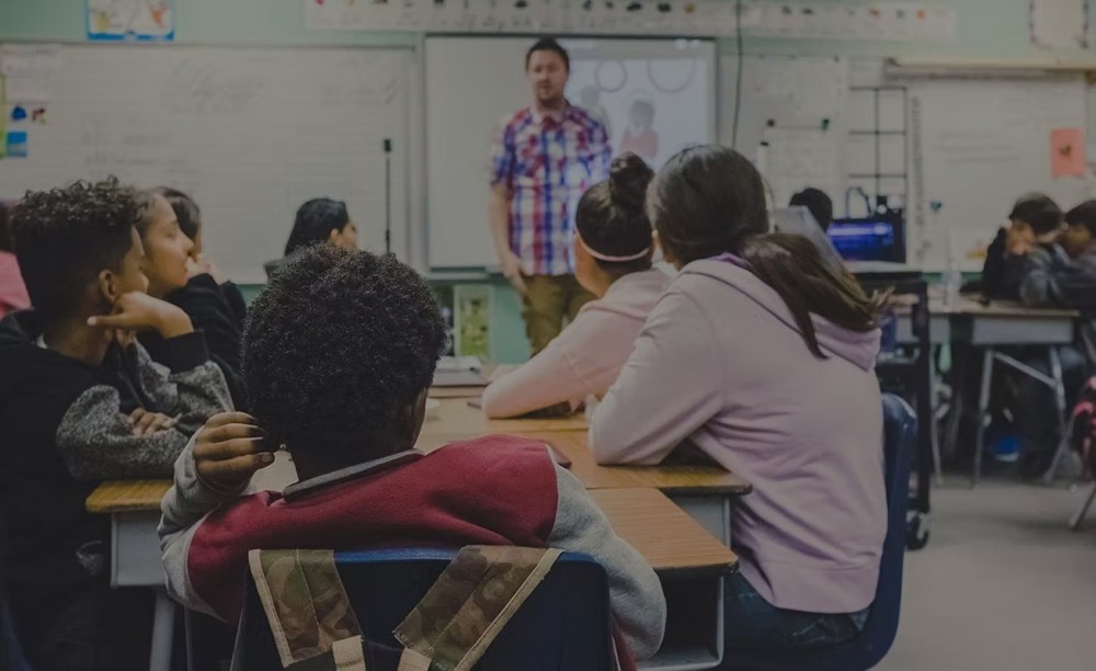 How a Trusted Textbook Wholesaler  Used Book Supplier Supports School Budgets - Rutherford Voice