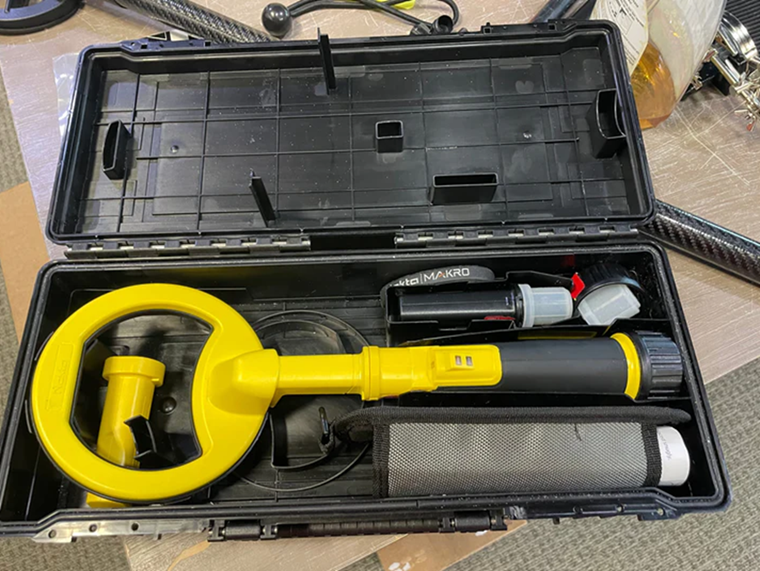 Underwater Metal Detectors: A Detailed Overview for Enthusiasts - WholeStory