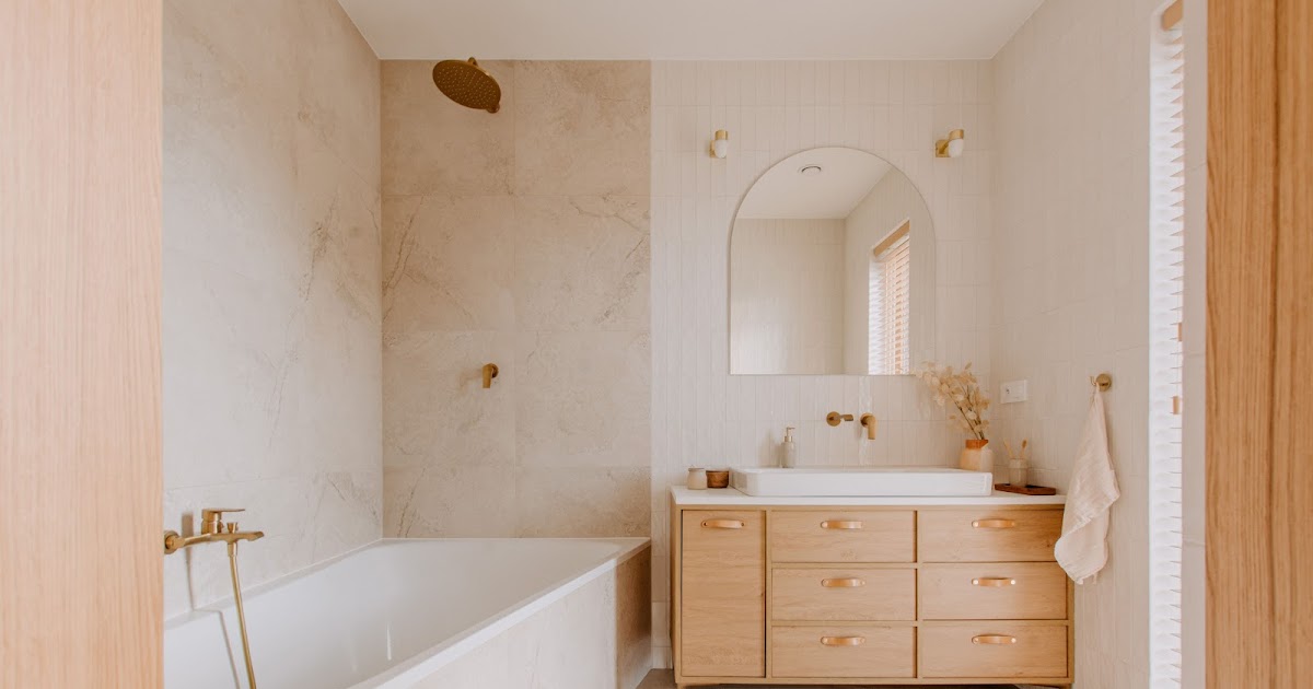 What are the Best Layout Ideas for a Single Floating Vanity Bathroom?