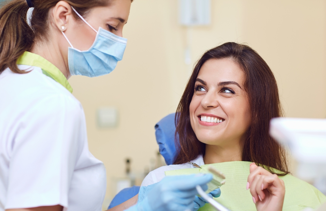 Consult The Dentist Collingwood And Overcome The Oral Issues